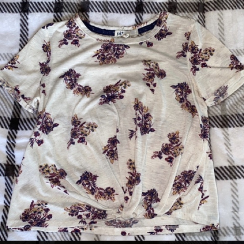 Size small mid length shirt.